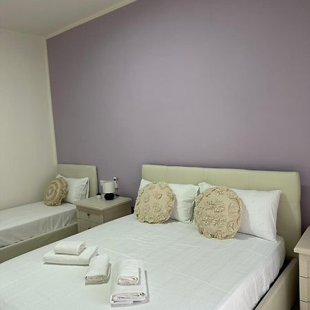 The Roman Guesthouse ภายนอก รูปภาพ