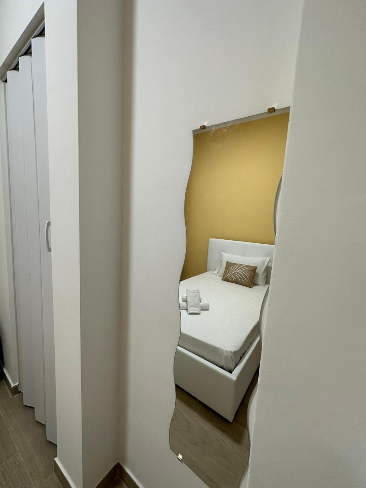 The Roman Guesthouse ภายนอก รูปภาพ