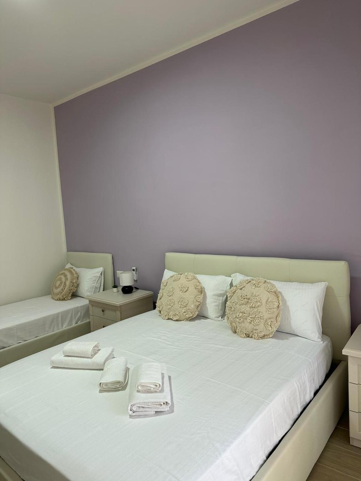 The Roman Guesthouse ภายนอก รูปภาพ