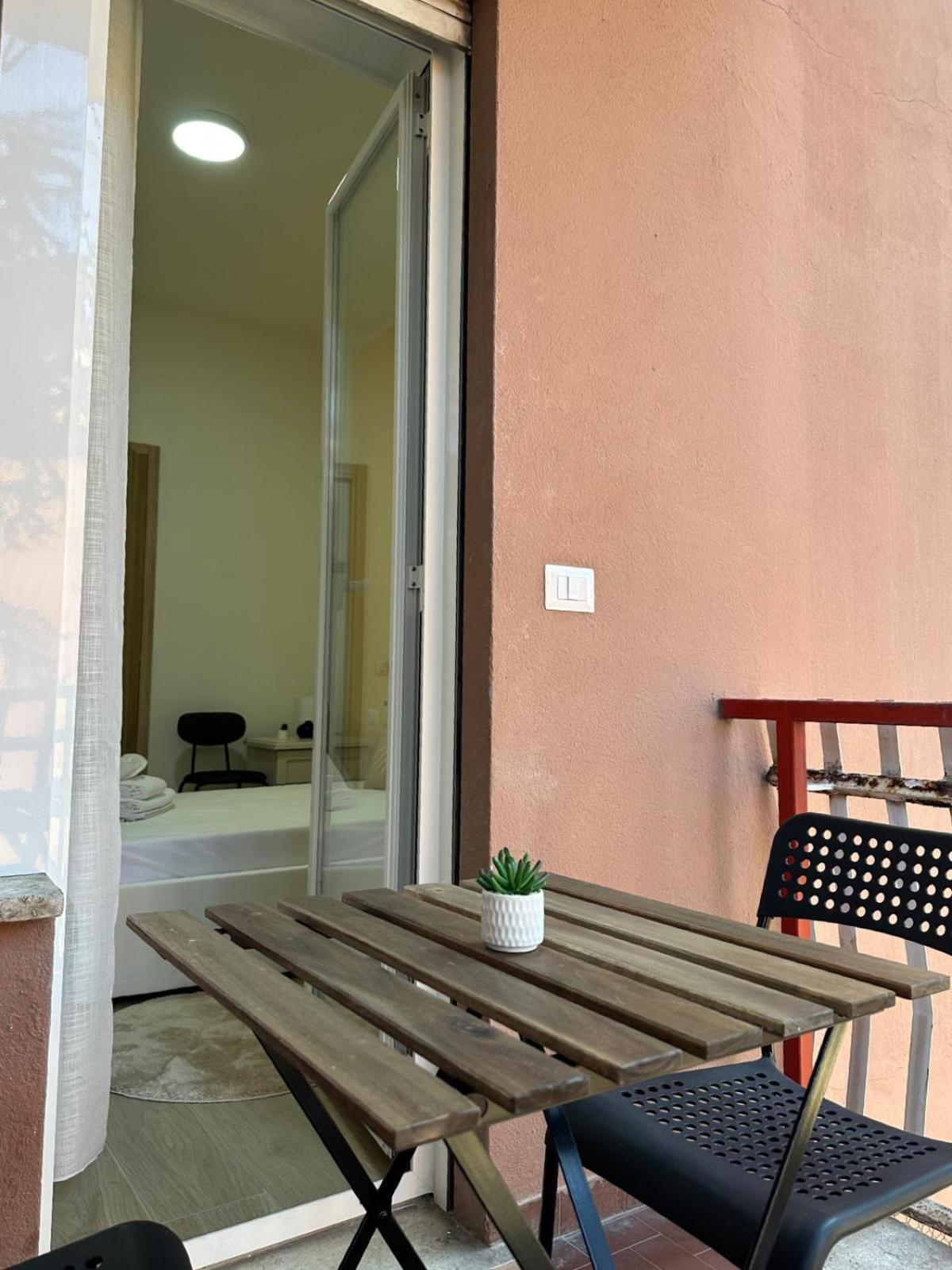 The Roman Guesthouse ภายนอก รูปภาพ