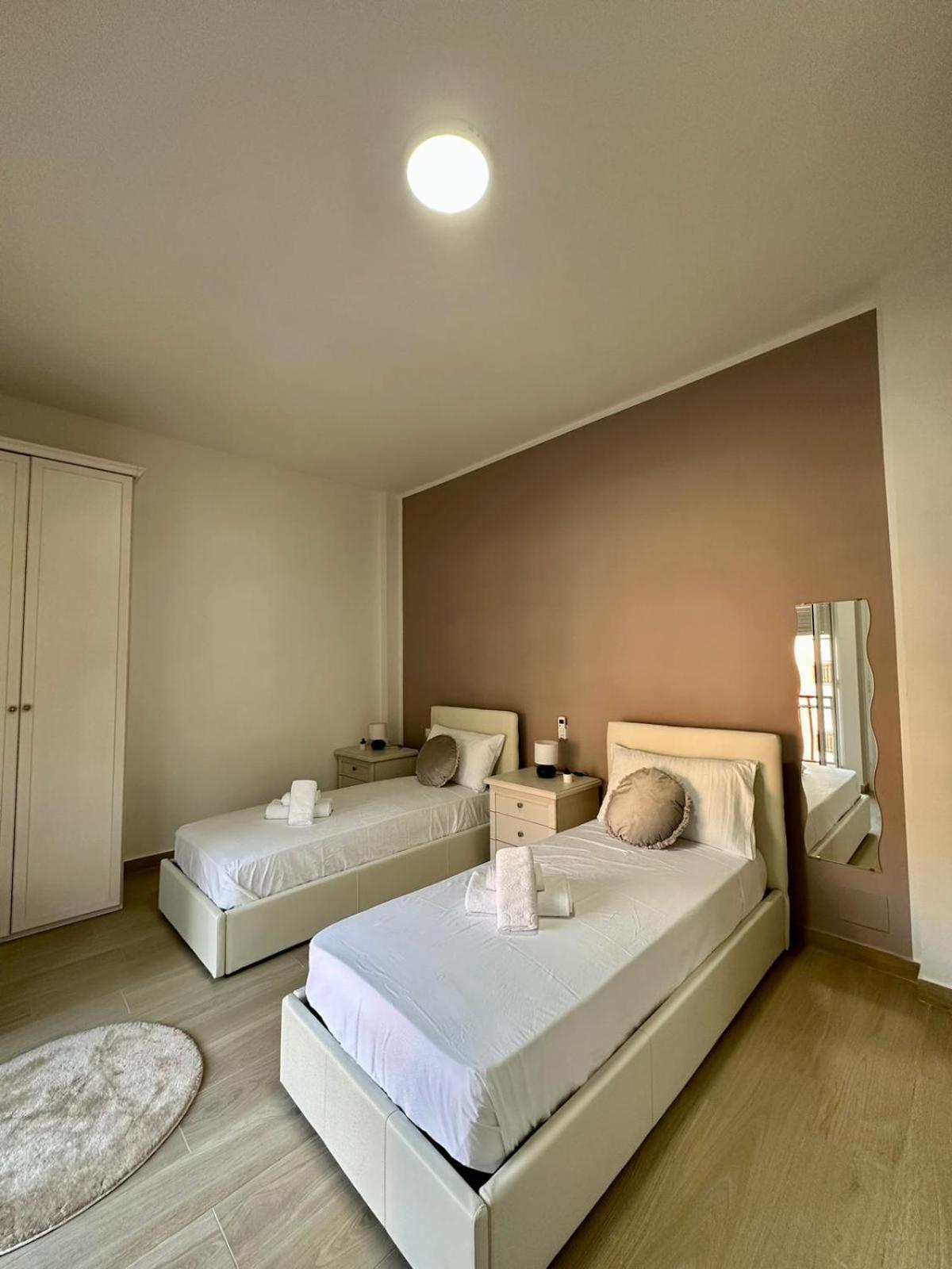 The Roman Guesthouse ภายนอก รูปภาพ